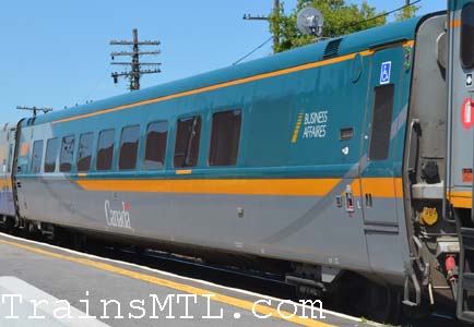 Passenger car VIA 3459 left side / Wagon de passager VIA 3459 coté gauche